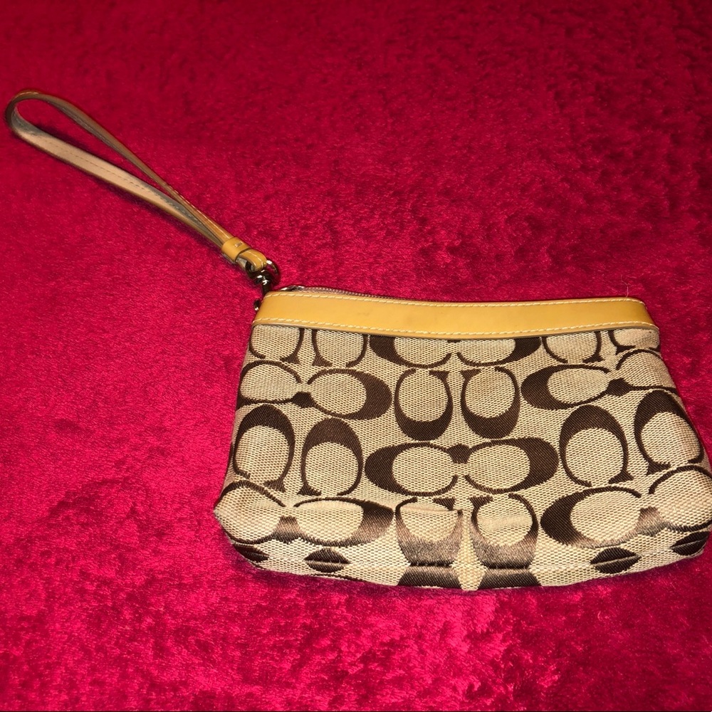 Wristlet